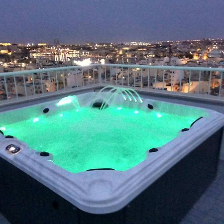 Wonderful Apartments With Shared Jacuzzi And Panorama Rooftop グジラ エクステリア 写真